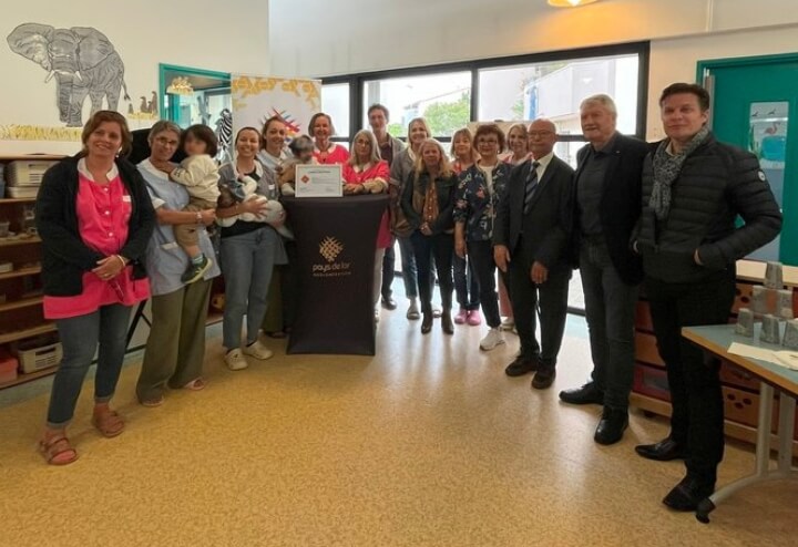 Photo presse (4) Le prix de la transition écologique pour la micro-crèche de la Bruguière